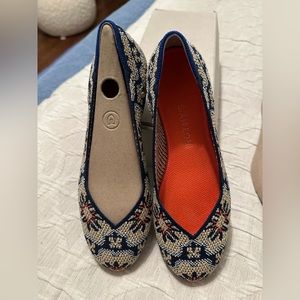 Rothy’s Sapphire burst flat points